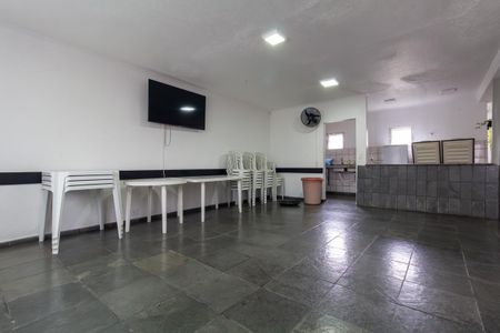 Apartamento para alugar com 55m², 2 quartos e 1 vaga Apartamento para alugar com 55m², 2 quartos e 1 vagaÁrea comum - Salão de festas