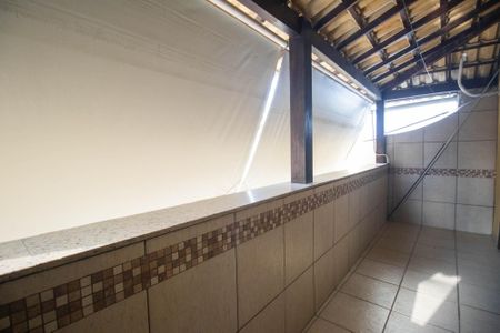 Casa para alugar com 225m², 2 quartos e 2 vagas Casa para alugar com 225m², 2 quartos e 2 vagasVaranda