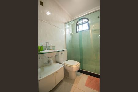 Casa para alugar com 225m², 2 quartos e 2 vagas Casa para alugar com 225m², 2 quartos e 2 vagasSuíte 2