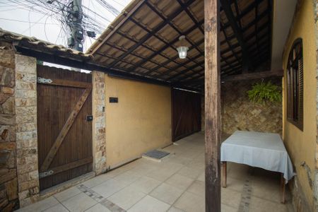 Casa para alugar com 225m², 2 quartos e 2 vagas Casa para alugar com 225m², 2 quartos e 2 vagasGaragem
