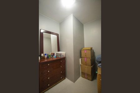 Casa para alugar com 225m², 2 quartos e 2 vagas Casa para alugar com 225m², 2 quartos e 2 vagasCloset da suíte 1