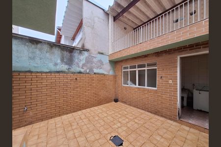 Quintal de casa à venda com 3 quartos, 126m² em Vila Isolina Mazzei, São Paulo