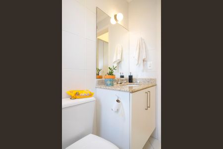 Apartamento à venda com 76m², 2 quartos e 2 vagasBanheiro da suíte