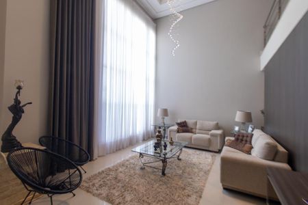 Casa de condomínio à venda com 430m², 6 quartos e 3 vagas Casa de condomínio à venda com 430m², 6 quartos e 3 vagasSala