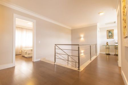Casa de condomínio à venda com 430m², 6 quartos e 3 vagas Casa de condomínio à venda com 430m², 6 quartos e 3 vagasHall