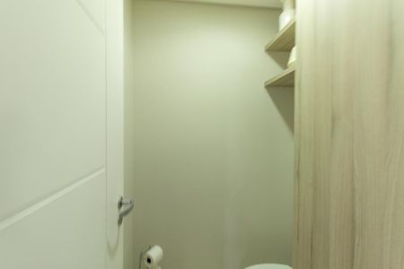 Casa de condomínio à venda com 430m², 6 quartos e 3 vagas Casa de condomínio à venda com 430m², 6 quartos e 3 vagasLavabo