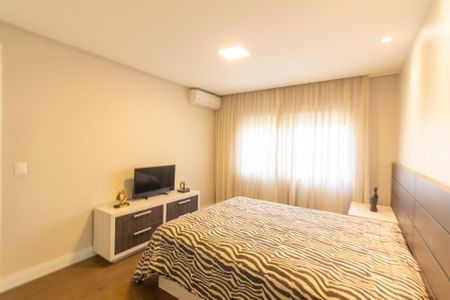 Casa de condomínio à venda com 430m², 6 quartos e 3 vagas Casa de condomínio à venda com 430m², 6 quartos e 3 vagasQuarto 5 Suite 4