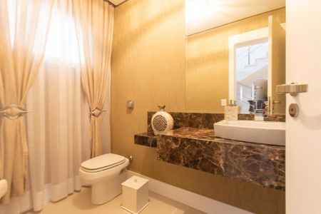 Casa de condomínio à venda com 430m², 6 quartos e 3 vagas Casa de condomínio à venda com 430m², 6 quartos e 3 vagasLavabo