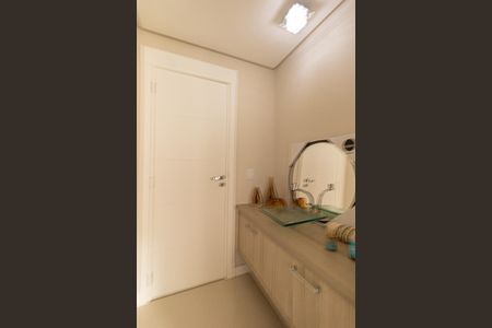 Casa de condomínio à venda com 430m², 6 quartos e 3 vagas Casa de condomínio à venda com 430m², 6 quartos e 3 vagasLavabo