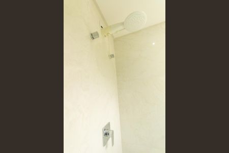 Casa de condomínio à venda com 430m², 6 quartos e 3 vagas Casa de condomínio à venda com 430m², 6 quartos e 3 vagasBanheiro da Suite 3