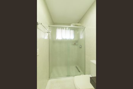 Casa de condomínio à venda com 430m², 6 quartos e 3 vagas Casa de condomínio à venda com 430m², 6 quartos e 3 vagasBanheiro da Suíte 5