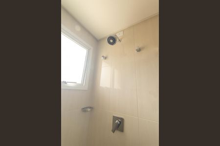 Casa de condomínio à venda com 430m², 6 quartos e 3 vagas Casa de condomínio à venda com 430m², 6 quartos e 3 vagasBanheiro da Suíte 2