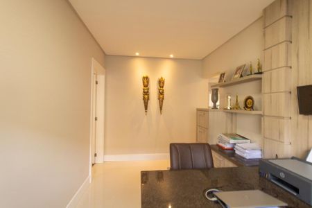 Casa de condomínio à venda com 430m², 6 quartos e 3 vagas Casa de condomínio à venda com 430m², 6 quartos e 3 vagasEscritorio