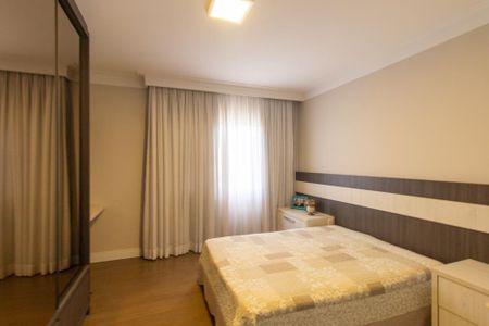 Casa de condomínio à venda com 430m², 6 quartos e 3 vagas Casa de condomínio à venda com 430m², 6 quartos e 3 vagasQuarto 1 Suite 1