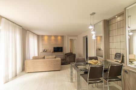 Casa de condomínio à venda com 430m², 6 quartos e 3 vagas Casa de condomínio à venda com 430m², 6 quartos e 3 vagasSala/Cozinha