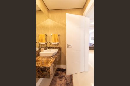 Casa de condomínio à venda com 430m², 6 quartos e 3 vagas Casa de condomínio à venda com 430m², 6 quartos e 3 vagasLavabo