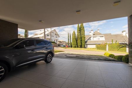 Casa de condomínio à venda com 430m², 6 quartos e 3 vagas Casa de condomínio à venda com 430m², 6 quartos e 3 vagasGaragem
