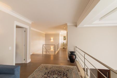 Casa de condomínio à venda com 430m², 6 quartos e 3 vagas Casa de condomínio à venda com 430m², 6 quartos e 3 vagasSala 2