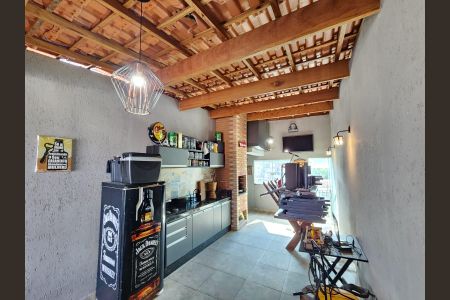Casa à venda com 120m², 3 quartos e 2 vagasÁrea externa