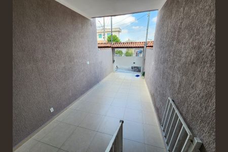 Casa à venda com 120m², 3 quartos e 2 vagasÁrea externa