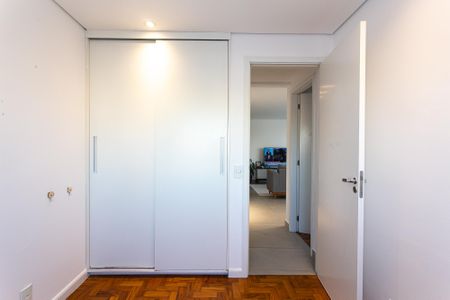 Apartamento para alugar com 75m², 2 quartos e 2 vagas Apartamento para alugar com 75m², 2 quartos e 2 vagasQuarto