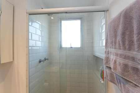Apartamento para alugar com 75m², 2 quartos e 2 vagas Apartamento para alugar com 75m², 2 quartos e 2 vagasBanheiro da Suíte