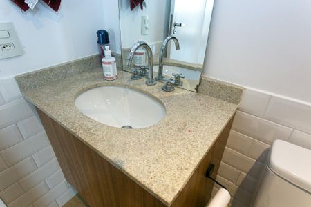 Apartamento para alugar com 75m², 2 quartos e 2 vagas Apartamento para alugar com 75m², 2 quartos e 2 vagasBanheiro Social