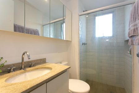 Apartamento para alugar com 75m², 2 quartos e 2 vagas Apartamento para alugar com 75m², 2 quartos e 2 vagasBanheiro da Suíte