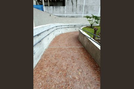 Apartamento à venda com 97m², 2 quartos e 1 vaga Apartamento à venda com 97m², 2 quartos e 1 vagaRampa de acesso interna