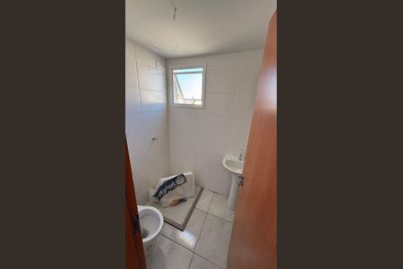 Banheiro de apartamento para alugar com 1 quarto, 30m² em Hípica, Porto Alegre