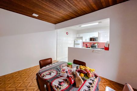 Cozinha de casa para alugar com 8 quartos, 600m² em Lapa, São Paulo