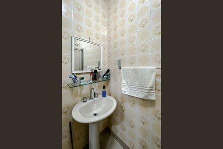 Casa à venda com 600m², 8 quartos e 6 vagas Casa à venda com 600m², 8 quartos e 6 vagasBanheiro 2 (Casa 2)