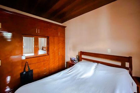 Casa à venda com 600m², 8 quartos e 6 vagas Casa à venda com 600m², 8 quartos e 6 vagasSuíte