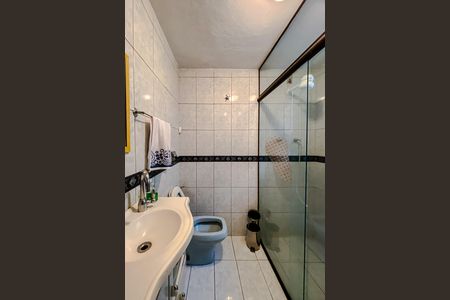 Casa à venda com 600m², 8 quartos e 6 vagas Casa à venda com 600m², 8 quartos e 6 vagasBanheiro (Casa 2)