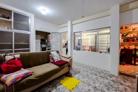 Casa à venda com 600m², 8 quartos e 6 vagas Casa à venda com 600m², 8 quartos e 6 vagasSala (Casa 2)