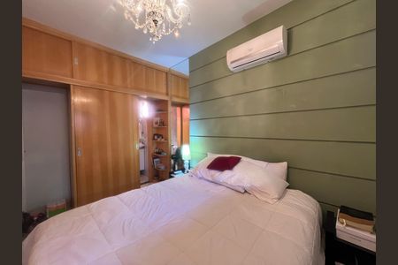 Casa à venda com 180m², 3 quartos e 10 vagas