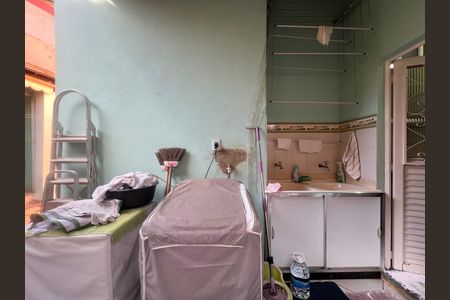 Casa à venda com 180m², 3 quartos e 10 vagas