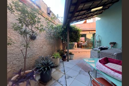 Casa à venda com 180m², 3 quartos e 10 vagas