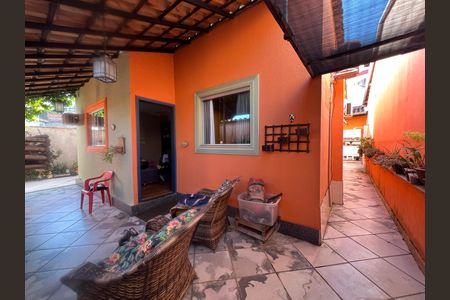 Casa à venda com 180m², 3 quartos e 10 vagas