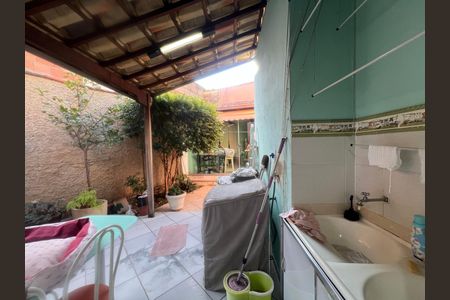 Casa à venda com 180m², 3 quartos e 10 vagas
