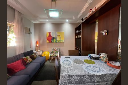 Casa à venda com 3 quartos, 180m² em Santa Monica, Belo Horizonte