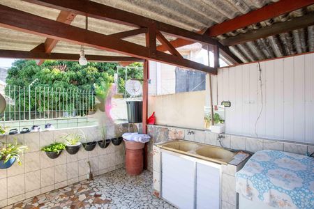 Casa à venda com 272m², 3 quartos e 2 vagasÁrea de Serviço