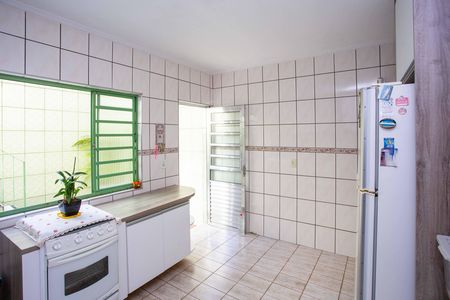 Casa à venda com 272m², 3 quartos e 2 vagasCozinha