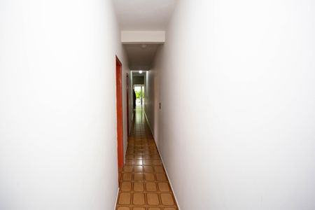 Casa à venda com 272m², 3 quartos e 2 vagasCorredor