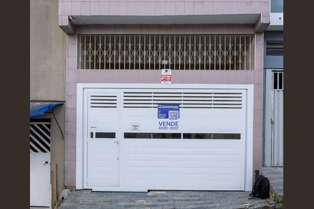 Casa à venda com 272m², 3 quartos e 2 vagasFachada