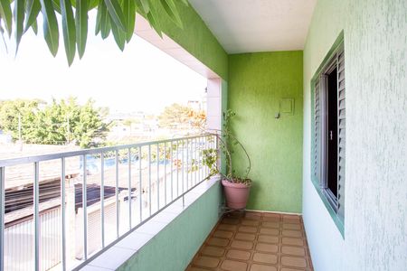 Casa à venda com 272m², 3 quartos e 2 vagasVaranda