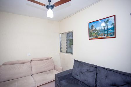 Casa à venda com 272m², 3 quartos e 2 vagasQuarto 3