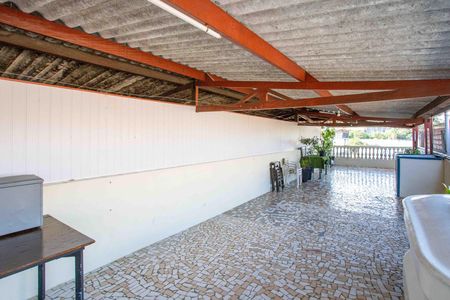 Casa à venda com 272m², 3 quartos e 2 vagasSacada