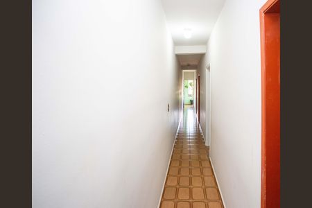 Casa à venda com 272m², 3 quartos e 2 vagasCorredor