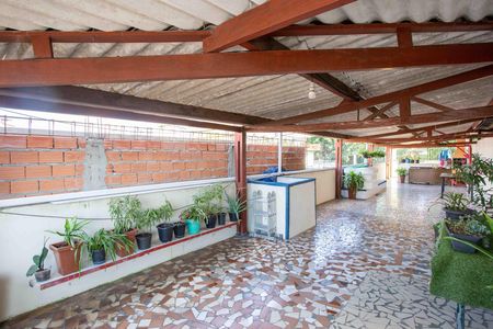 Casa à venda com 272m², 3 quartos e 2 vagasSacada